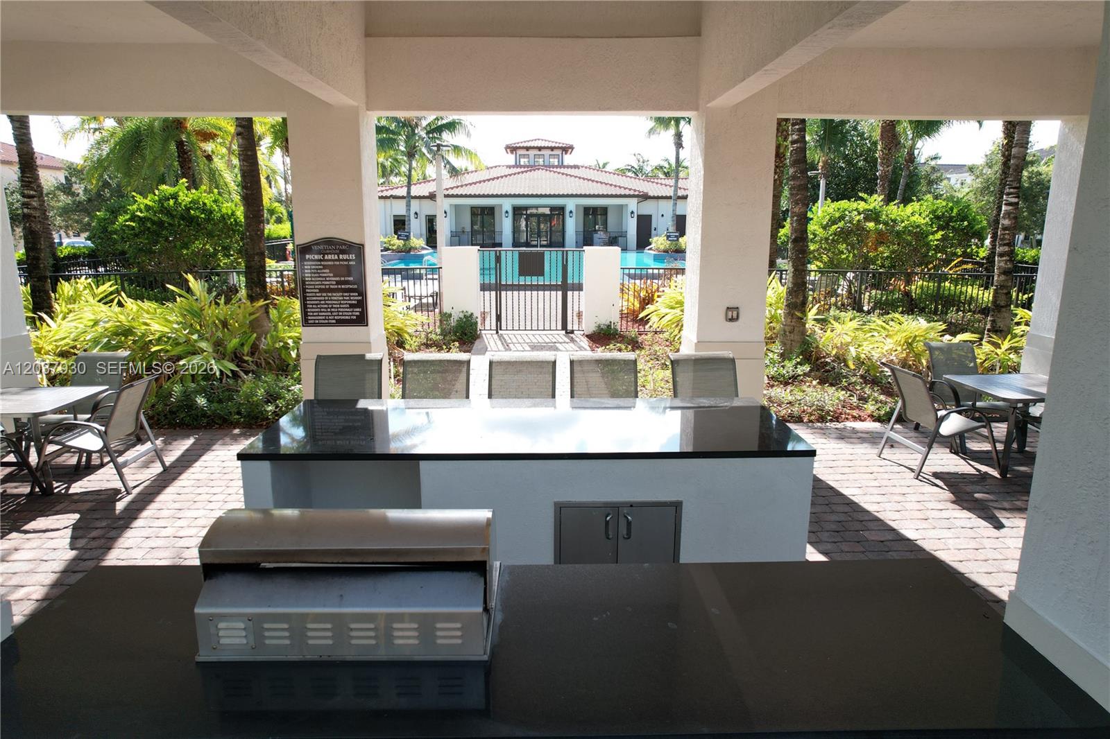 15404 Southwest 175th Street Miami, FL 33187 - Photo 20 of 27 BBQ Area