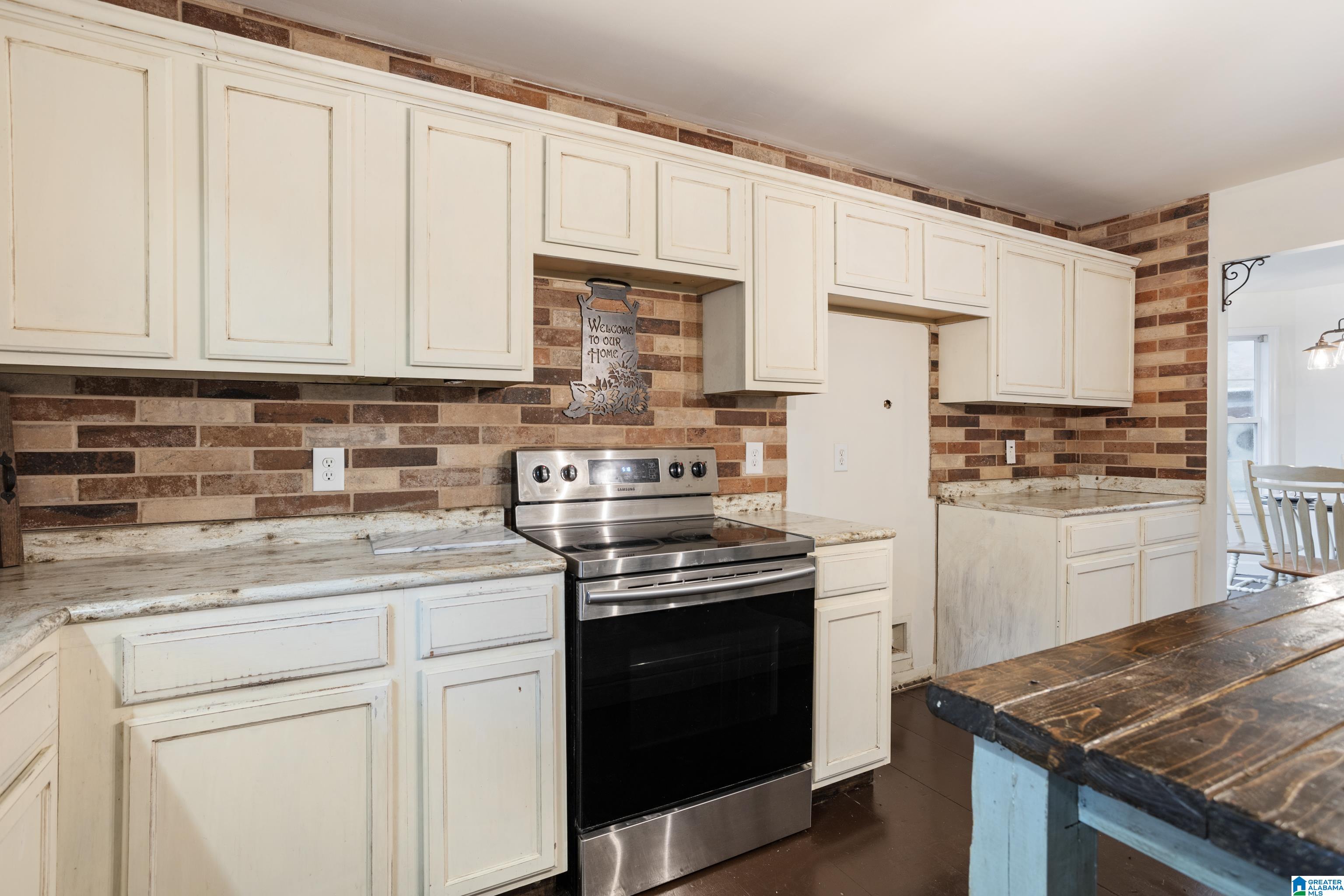 9754 McPherson Road Warrior, AL 35180 - Photo 17 of 50