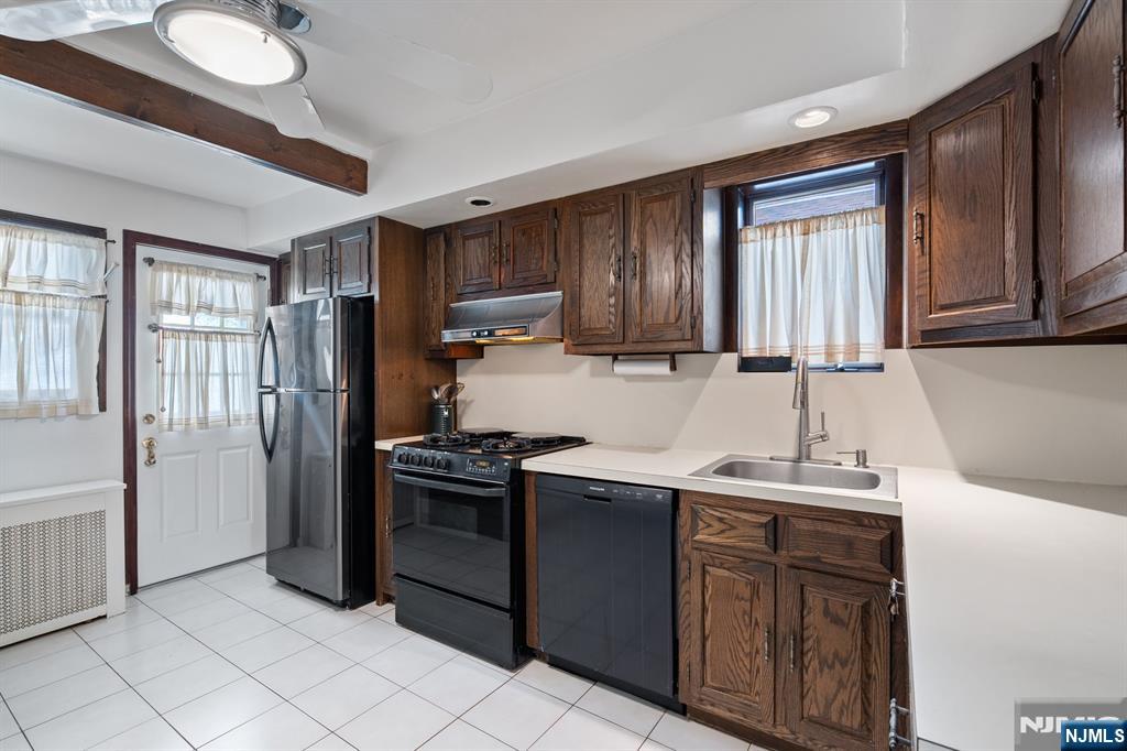 489 Maple Avenue Teaneck, NJ 07666 - Photo 11 of 24