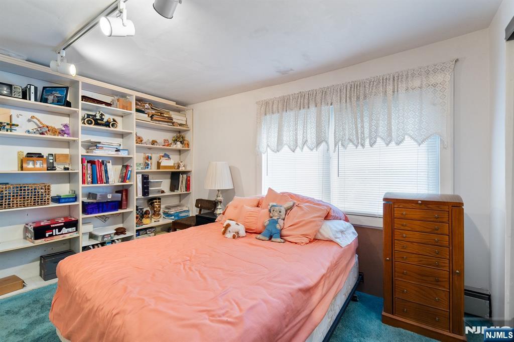 489 Maple Avenue Teaneck, NJ 07666 - Photo 15 of 24