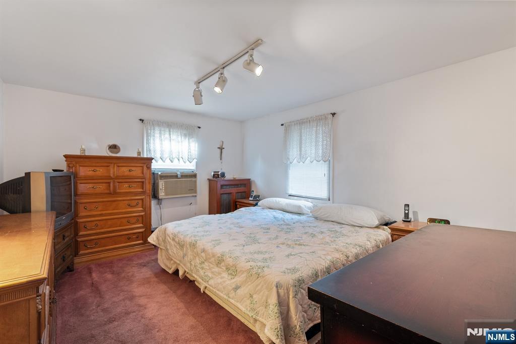 489 Maple Avenue Teaneck, NJ 07666 - Photo 16 of 24