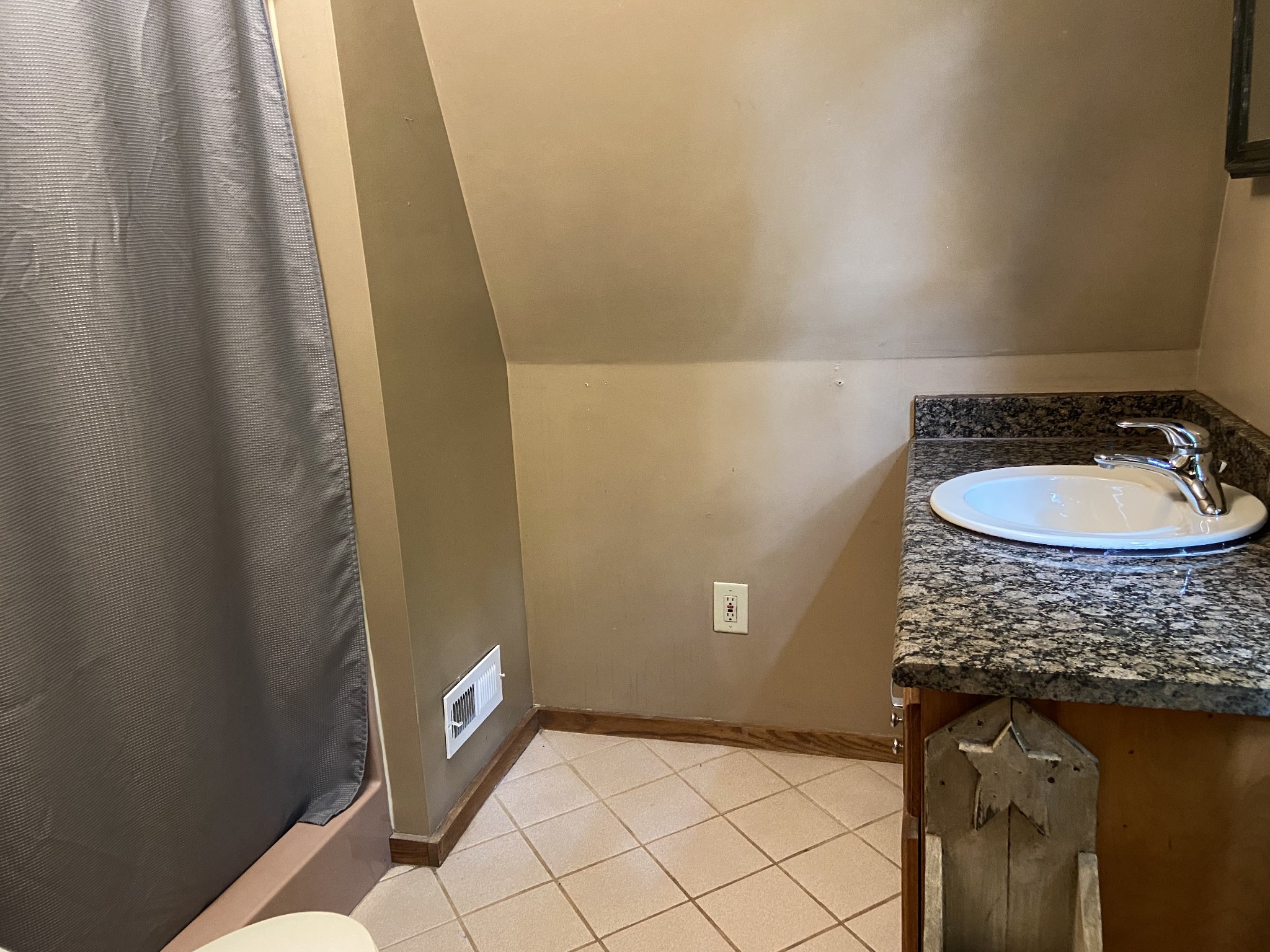 1138 Issac Clifton Road Chapmansboro, TN 37035 - Photo 6 of 12 Gallery Image 6