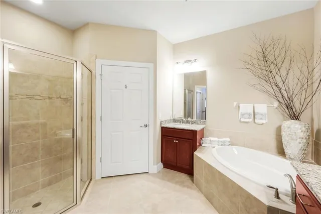 $6,500 | 9532 Ironstone Terrace, Unit 102, Naples, FL 34120