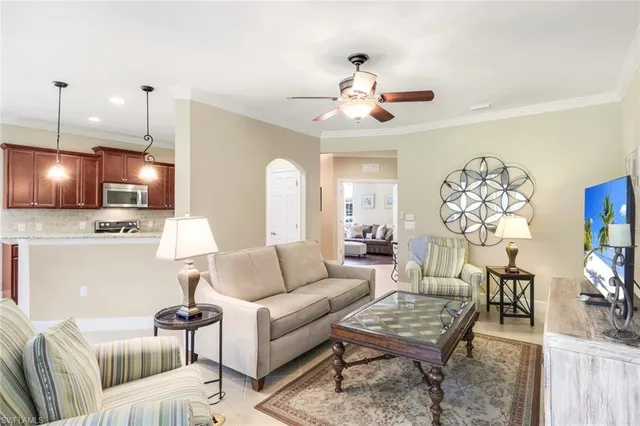 $6,500 | 9532 Ironstone Terrace, Unit 102, Naples, FL 34120