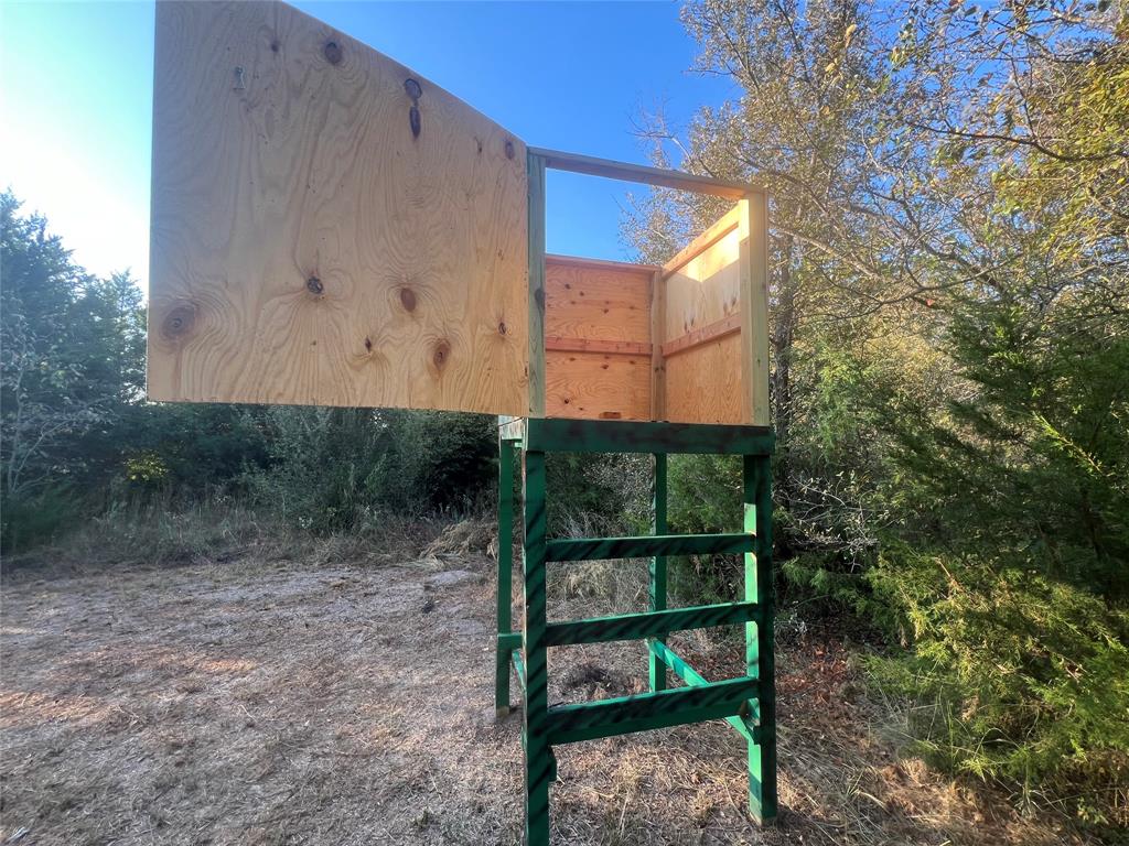 13762 Southwest Fm 639 Barry, TX 75102 - Photo 25 of 35 a view of a bench in the backyard
