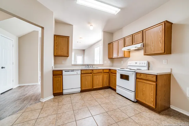 $1,695 | 10208 Lateleaf Oak, San Antonio, TX 78223