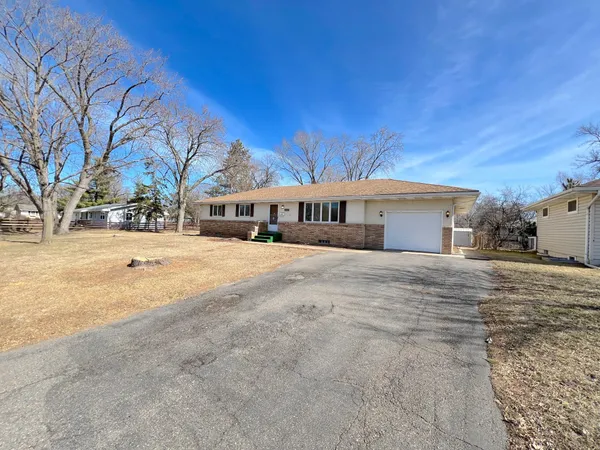 $2,750 | 10809 Abbott Avenue South, Minneapolis, MN 55431