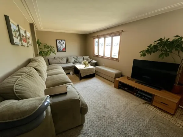 $2,750 | 10809 Abbott Avenue South, Minneapolis, MN 55431