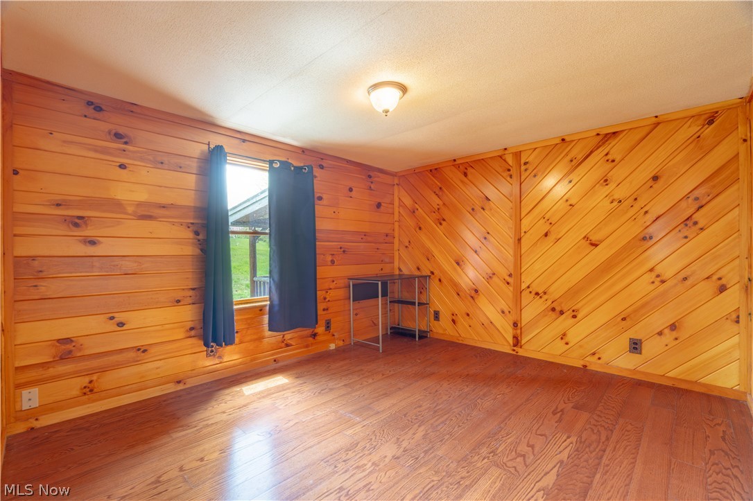 5103 Brocade Road Southeast Amsterdam, OH 43903 - Photo 22 of 34 2nd Bedroom