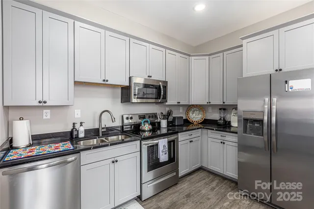 $1,800 | 138 South Main Street, Unit A, Marion, NC 28752