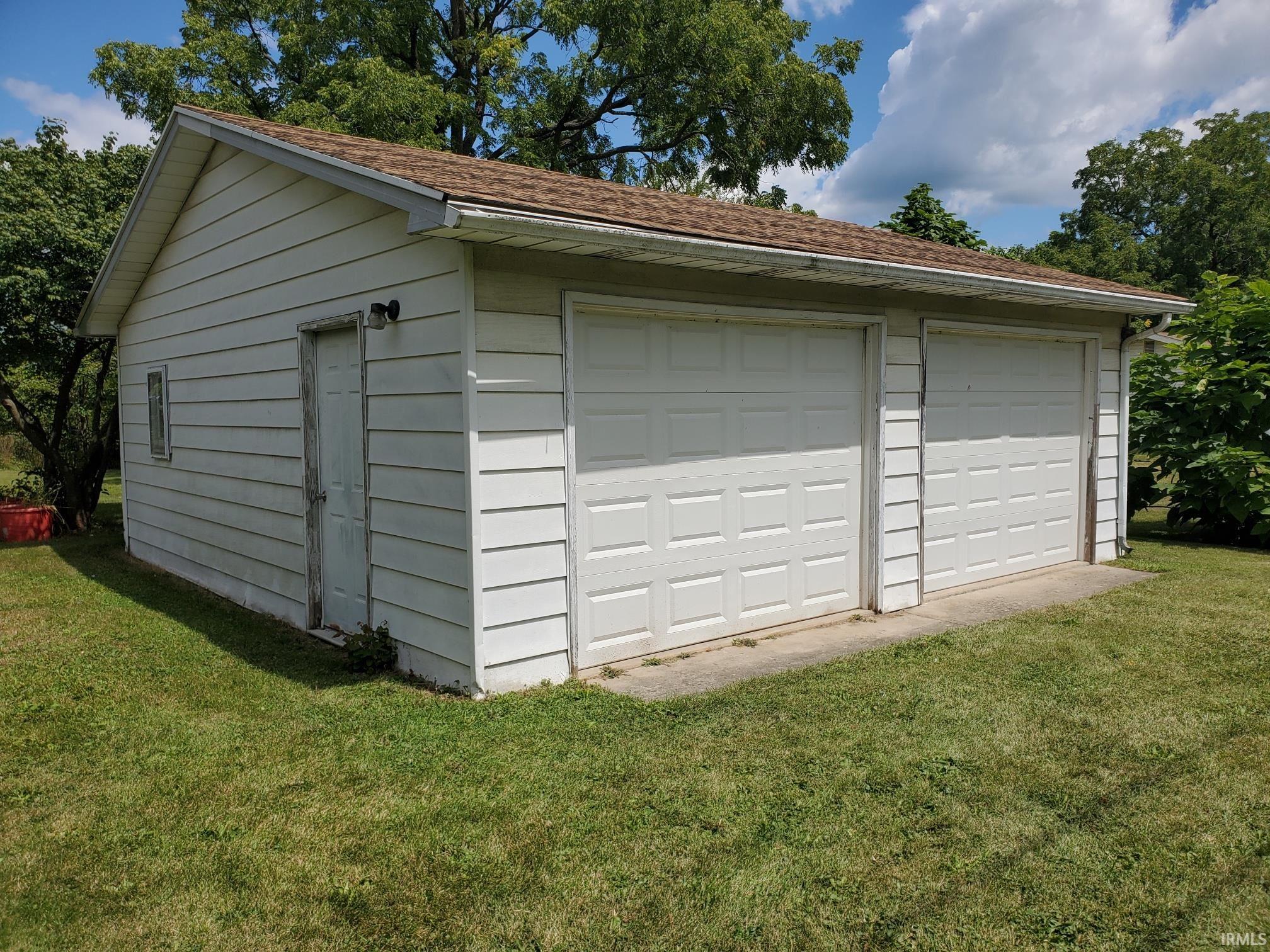 419 West Main Street Butler, IN 46721 - Photo 2 of 12