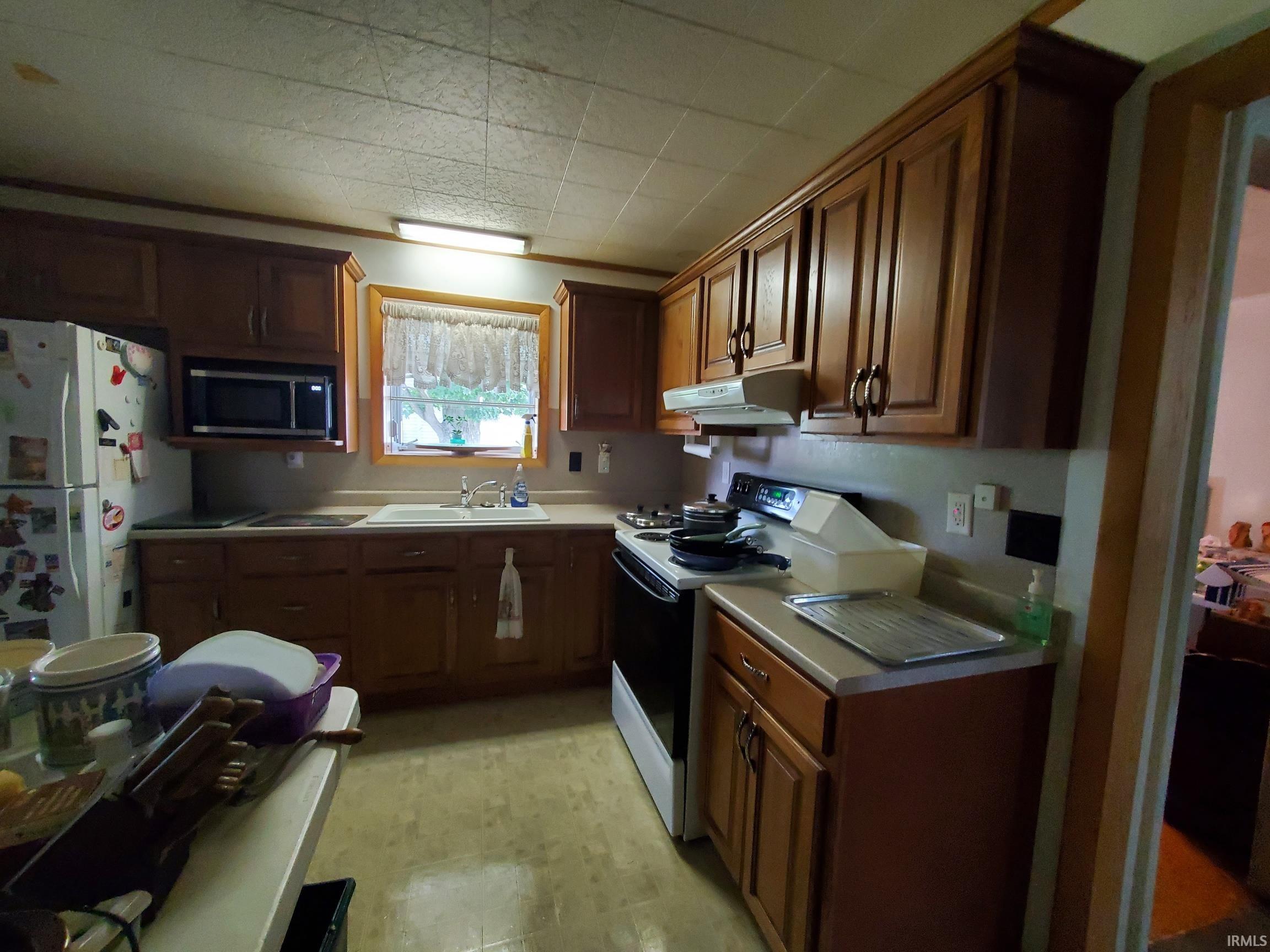 419 West Main Street Butler, IN 46721 - Photo 3 of 12