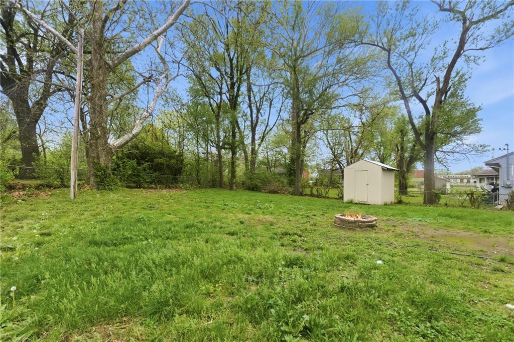 10803 Blue Ridge Boulevard Kansas City, MO 64134 - Photo 17 of 17