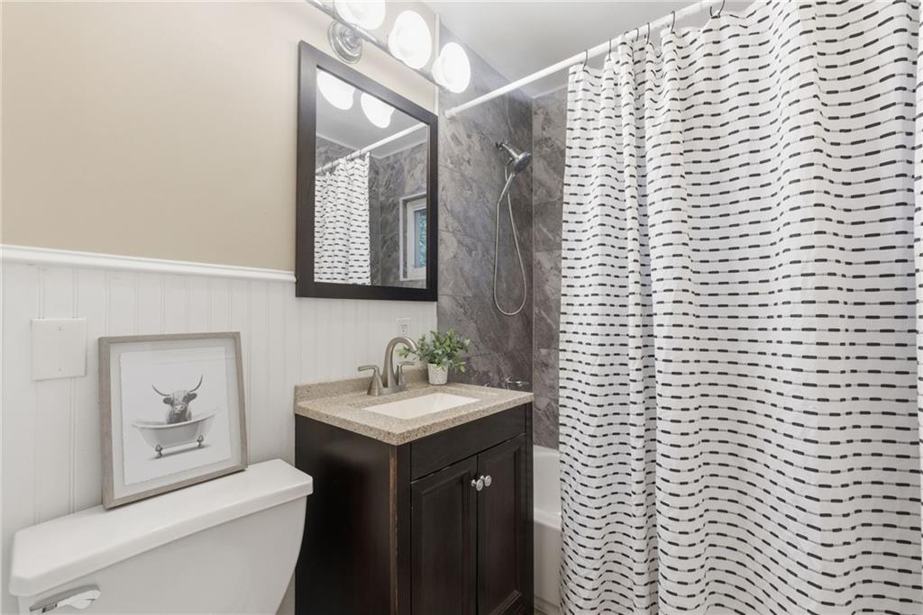 10803 Blue Ridge Boulevard Kansas City, MO 64134 - Photo 9 of 17
