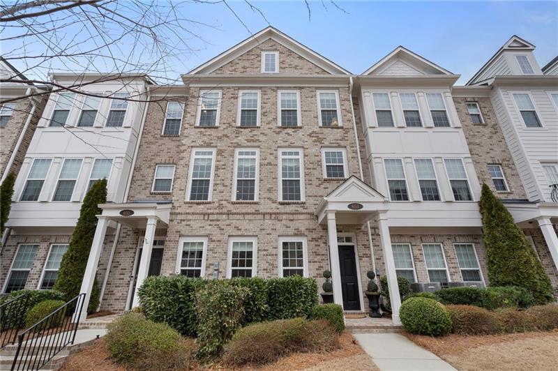 653 Hanlon Way Alpharetta, GA 30009 - Photo 2 of 43