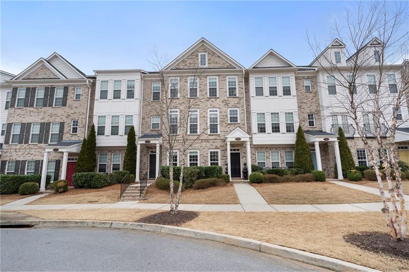 653 Hanlon Way Alpharetta, GA 30009 - Photo 3 of 43
