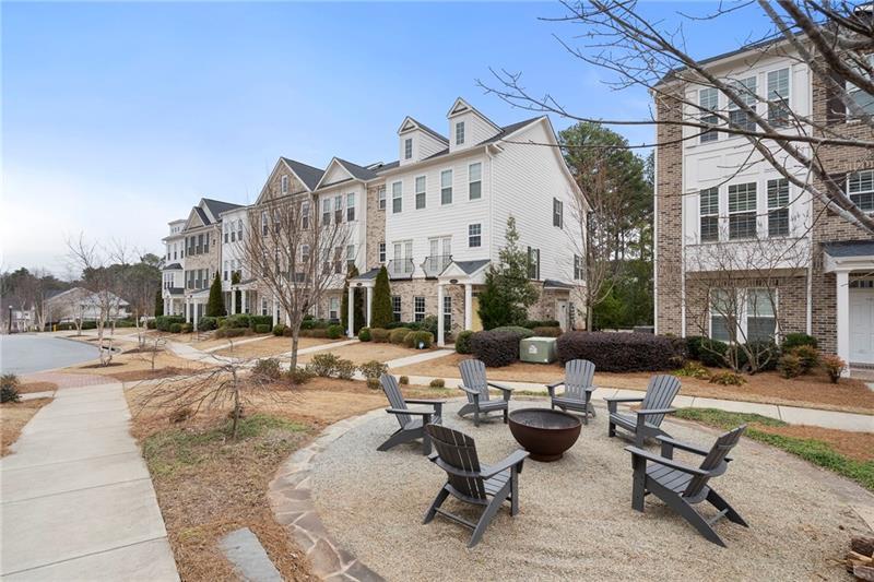 653 Hanlon Way Alpharetta, GA 30009 - Photo 5 of 43