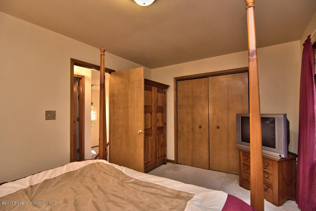 2 Overbrook Circle Scranton, PA 18504 - Photo 54 of 65