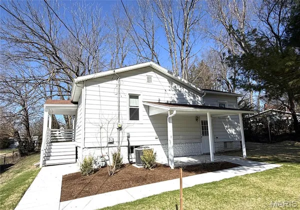 $99,000 | 417 South 8th Street, Belleville, IL 62220