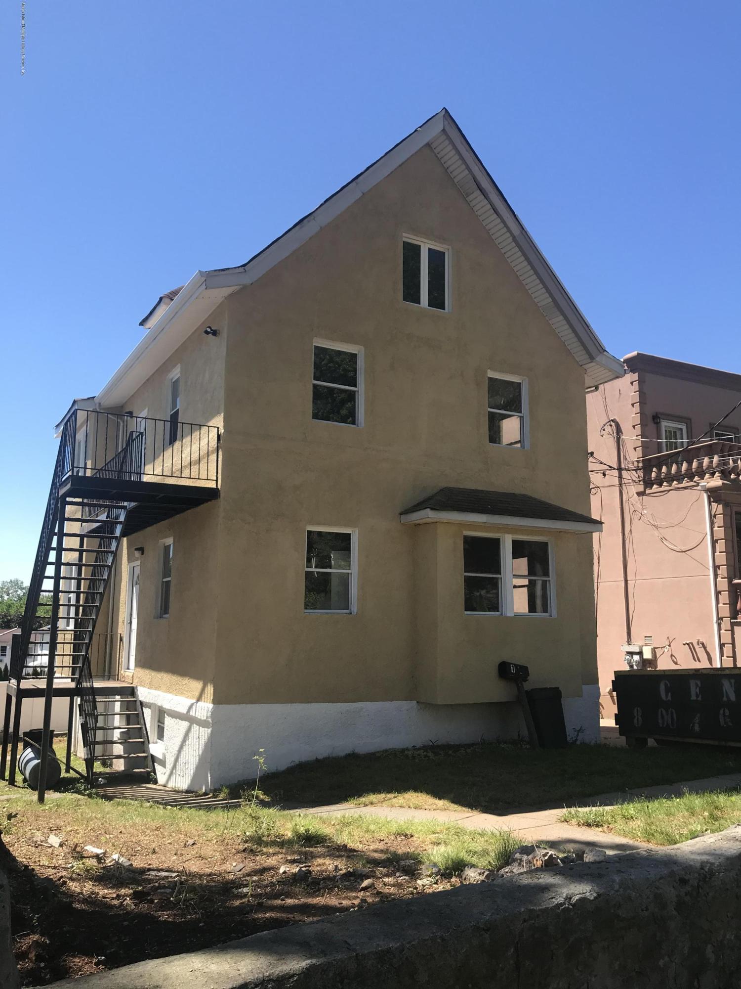 184 Fingerboard Road Staten Island, NY 10305 - Photo 1 of 21 72A6397C-D60B-4A81-9322-73A53A40E28A