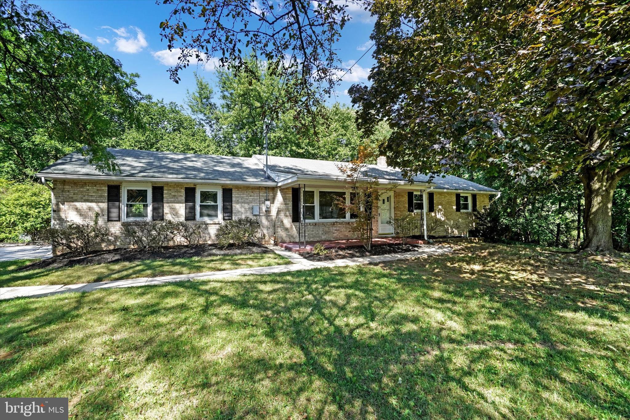 950 Dietz Road York, PA 17402 - Photo 3 of 28 Gallery Image 3