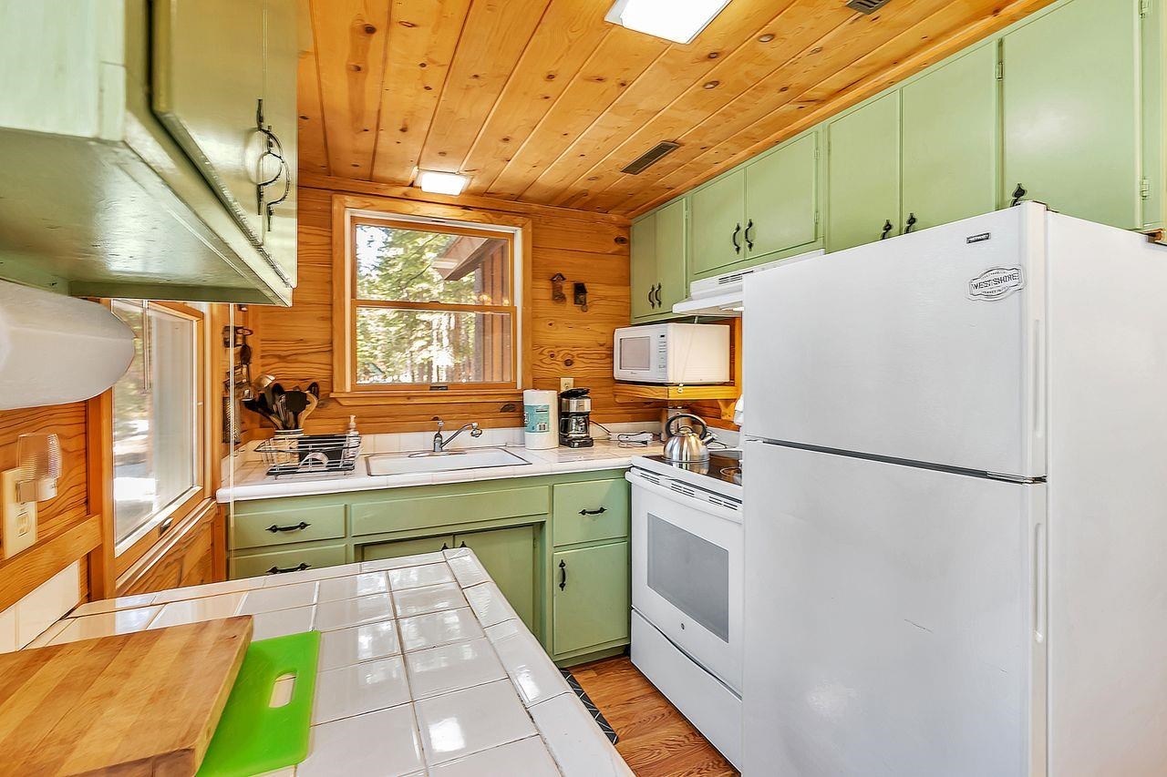 655 Carnelian Road Carnelian Bay, CA 96140 - Photo 6 of 28