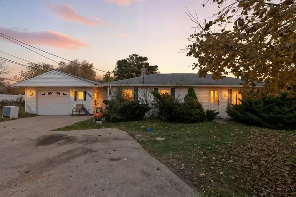$149,900 | 1961 South Lincoln Street, Bay City, MI 48708