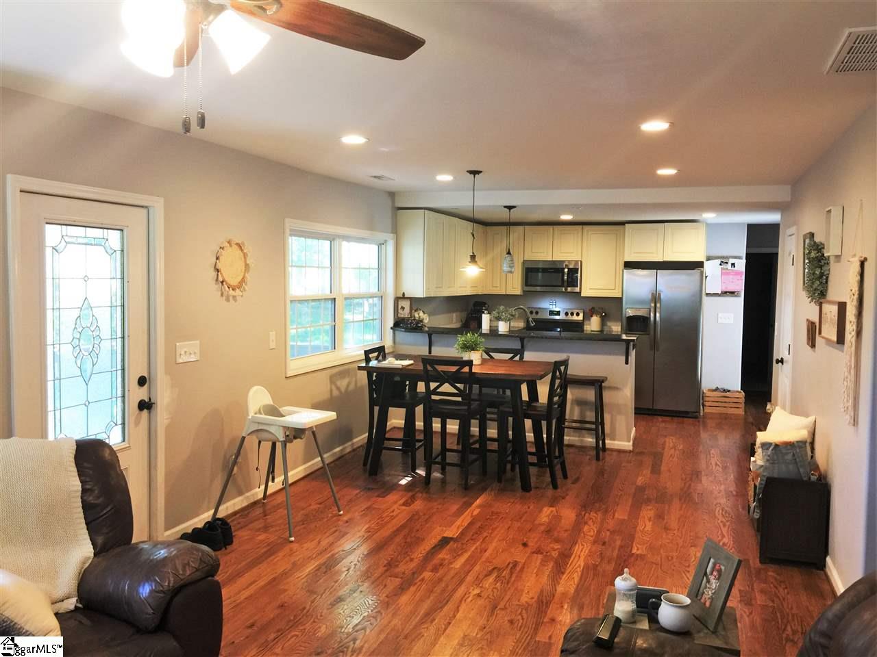 1143 Jameson Road Easley, SC 29640 - Photo 3 of 28