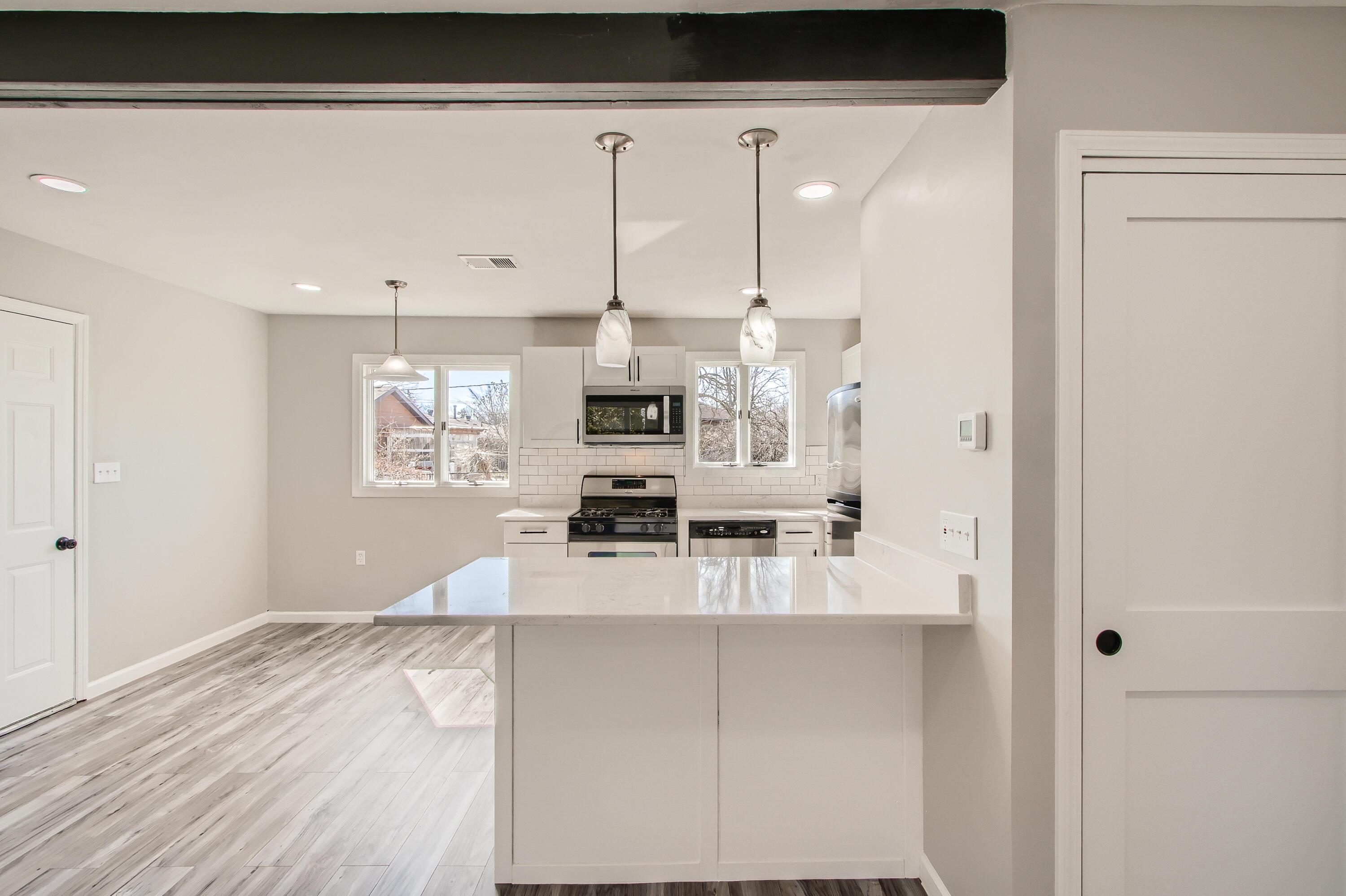 5209 Drivemere Road Hilliard, OH 43026 - Photo 11 of 28 14 Kitchen