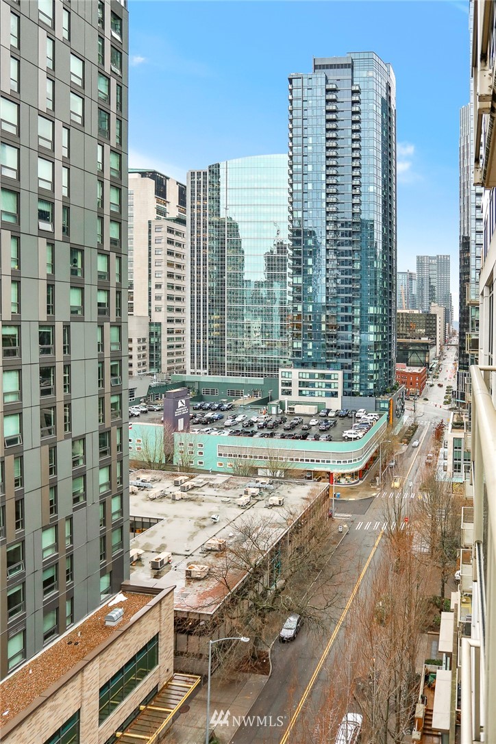 910 Lenora Street, Unit S1203 Seattle, WA 98121 - Photo 16 of 39 a view of a city with tall buildings