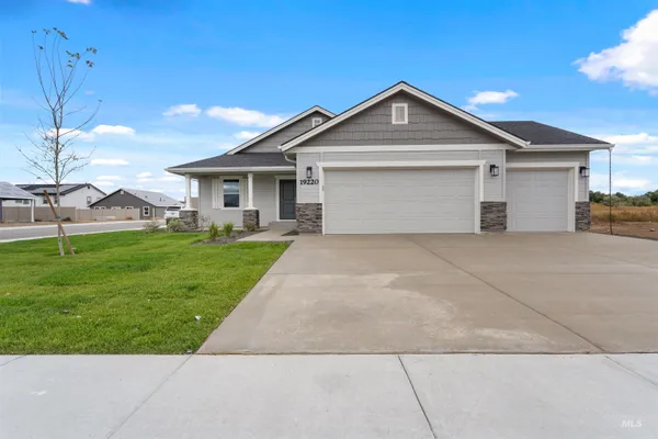 $354,990 | 1575 Southwest Silverstone Avenue, Mountain Home, ID 83647