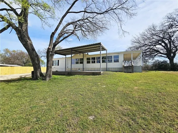 $256,500 | 102 Lcr 828, Jewett, TX 75846