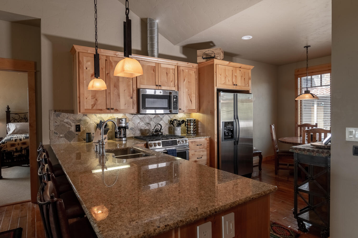 16772 South W Brasada Ranch Road, Unit C49 Powell Butte, OR 97753 - Photo 5 of 14 HomeAway-07