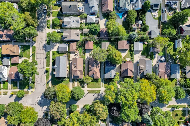 $479,300 | 1913 East Beverly Road, Shorewood, WI 53211