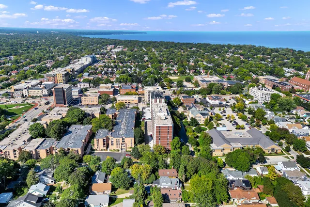 $479,300 | 1913 East Beverly Road, Shorewood, WI 53211