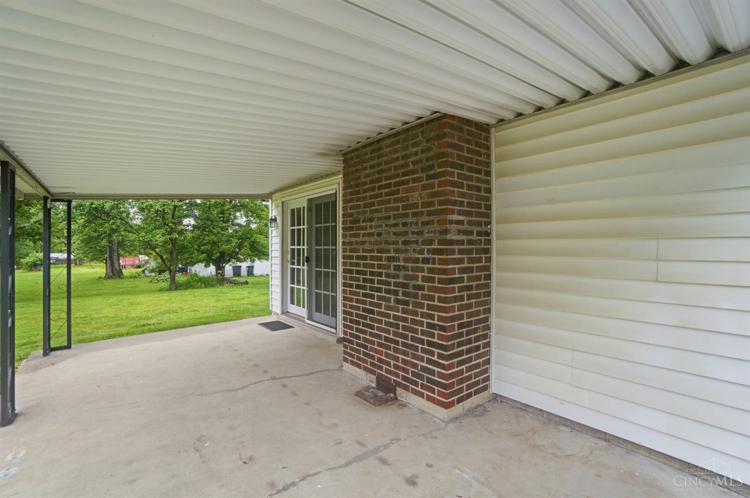 6473 Hendrickson Road Middletown, OH 45044 - Photo 36 of 42