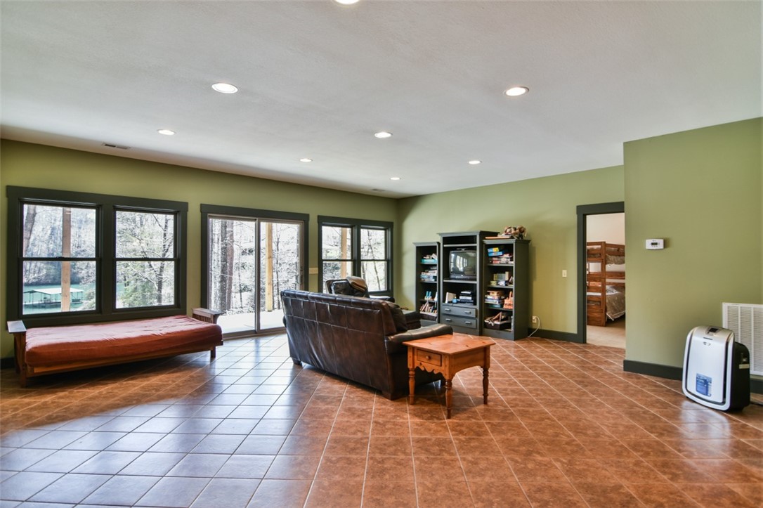 112 Cornsilk Way Sunset, SC 29685 - Photo 25 of 34 Gallery Image 25