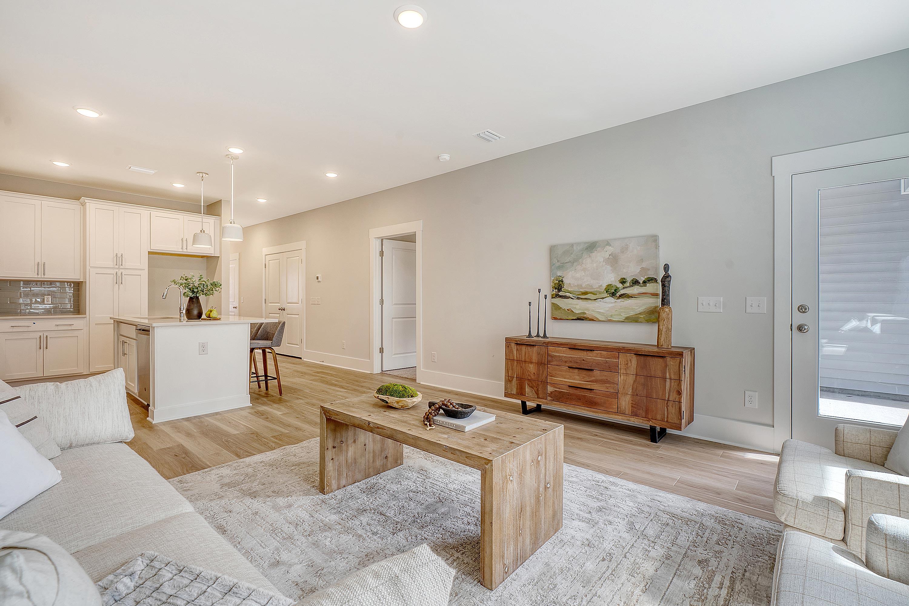 978 Dusk Drive Summerville, SC 29486 - Photo 13 of 39 family room