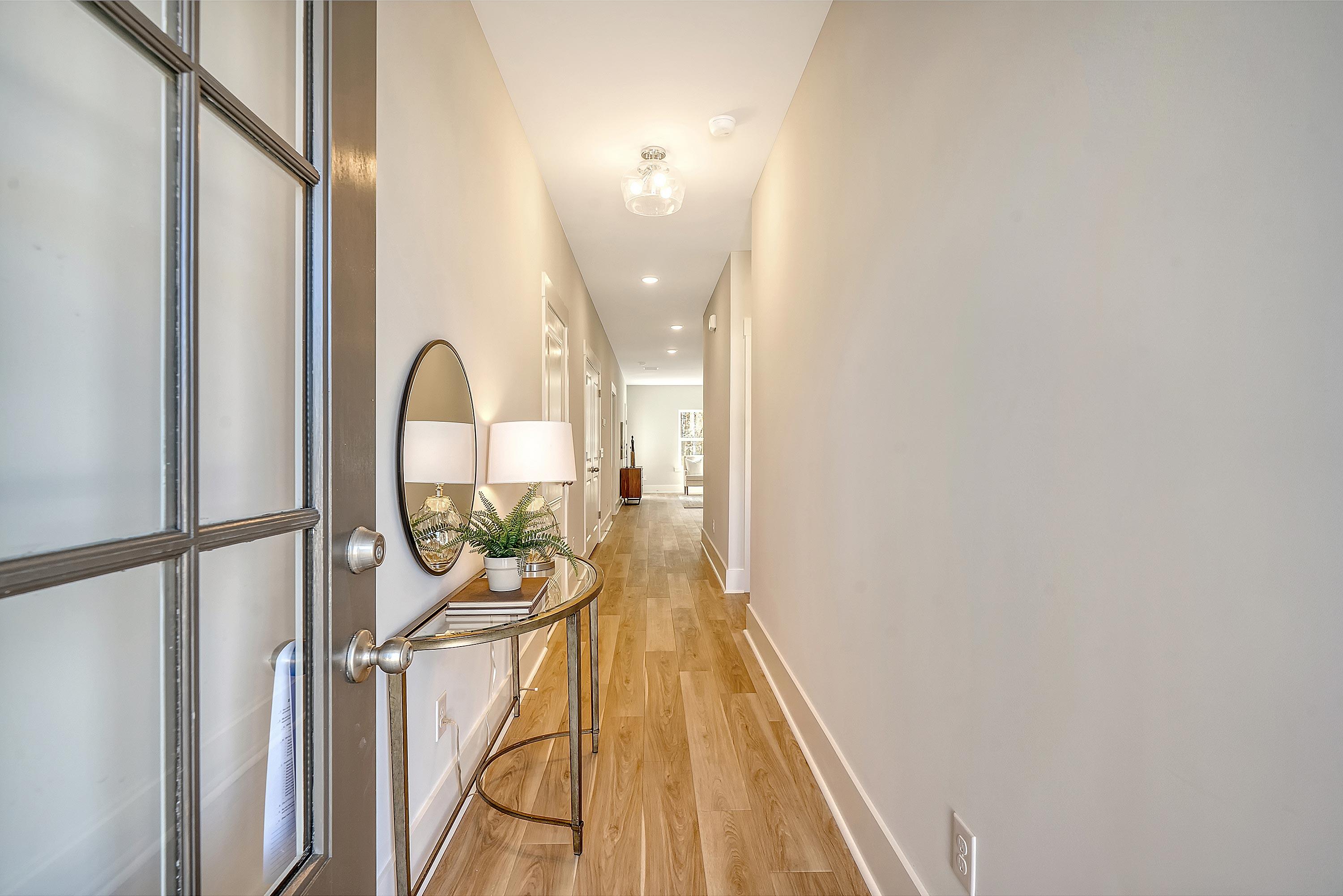 978 Dusk Drive Summerville, SC 29486 - Photo 3 of 39 foyer