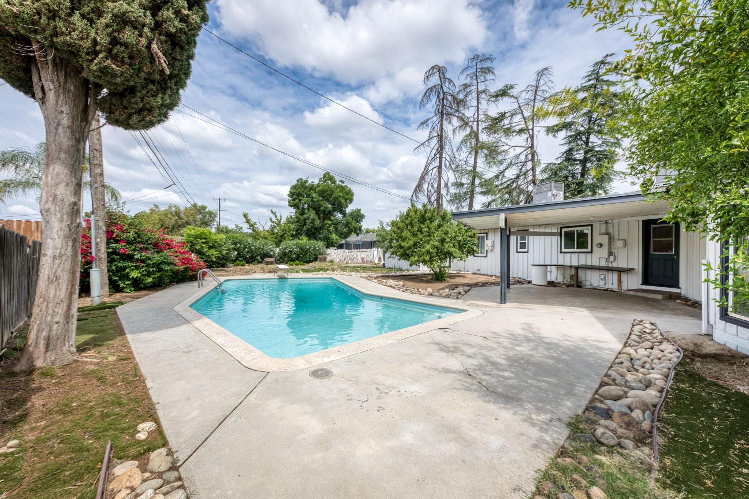 4205 Ralph Lane North Fresno, CA 93727 - Photo 45 of 59