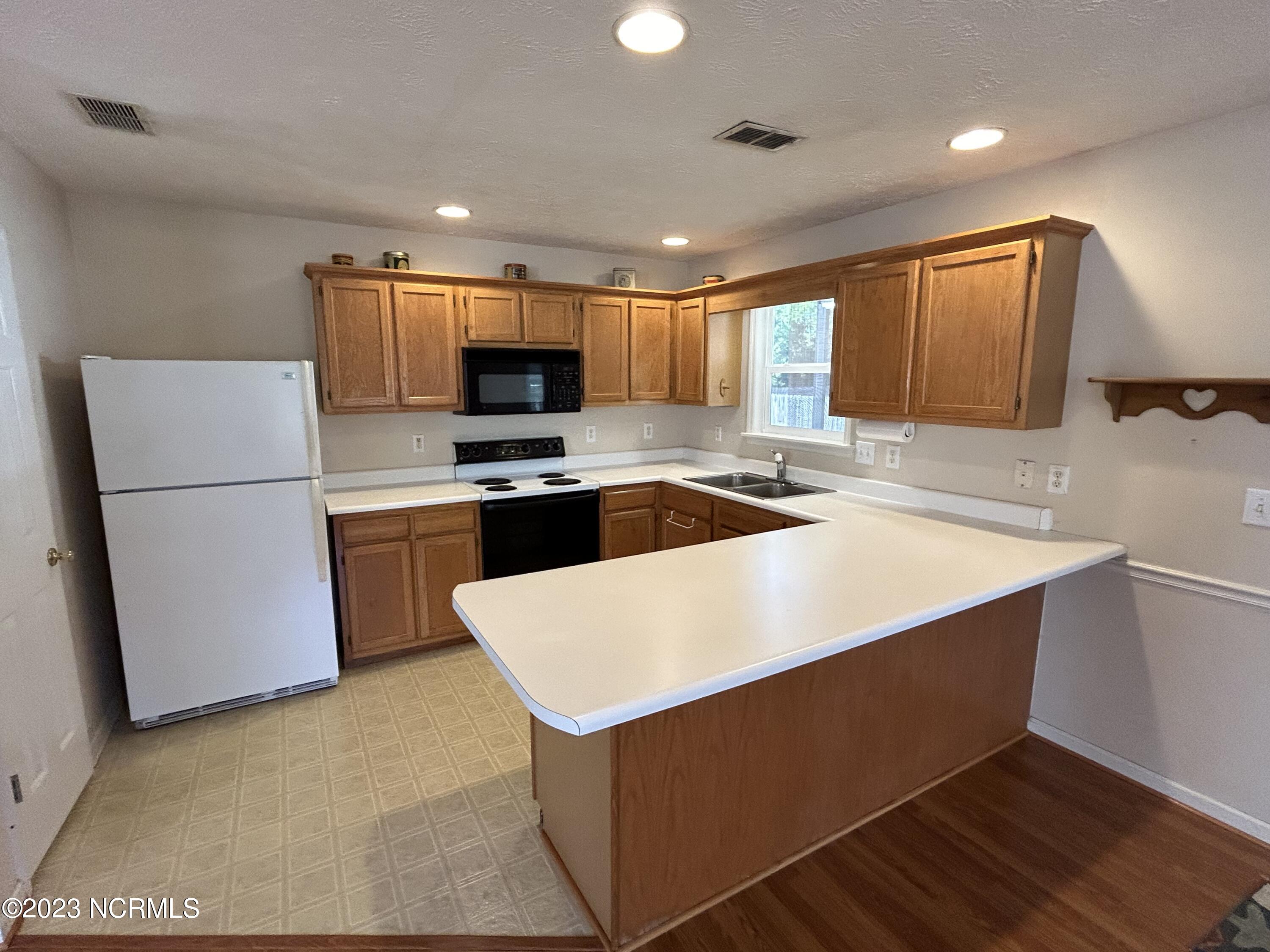 48 Burton Road Boiling Spring Lakes, NC 28461 - Photo 8 of 19 Kitchen