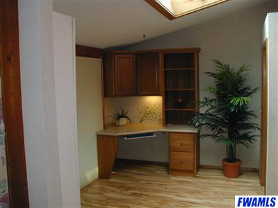 9437 Manor Woods Road Fort Wayne, IN 46804 - Photo 5 of 8 Gallery Image 5