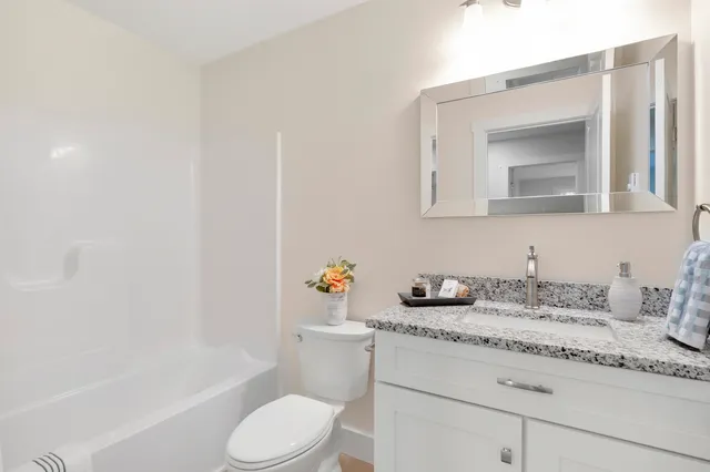 $469,000 | Undisclosed Address, Windham, ME 04062