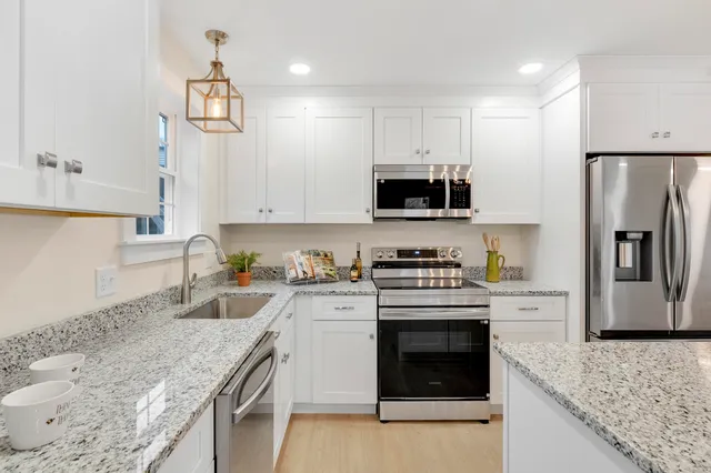 $469,000 | Undisclosed Address, Windham, ME 04062