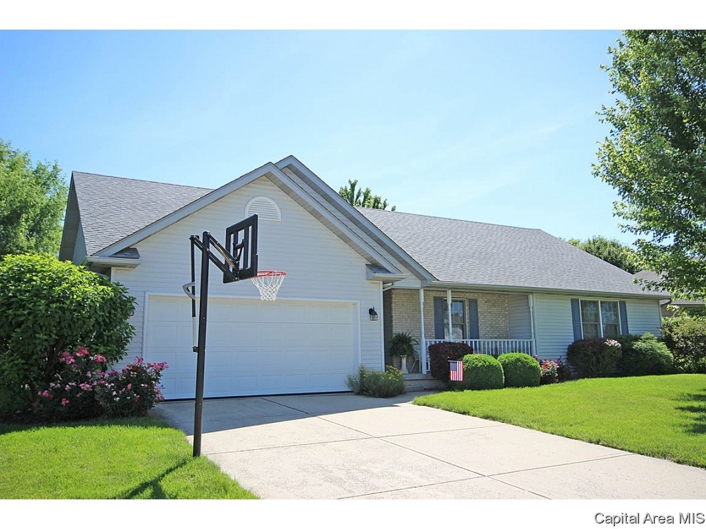 2104 Disar Drive Springfield, IL 62711 - Photo 2 of 28 Gallery Image 2