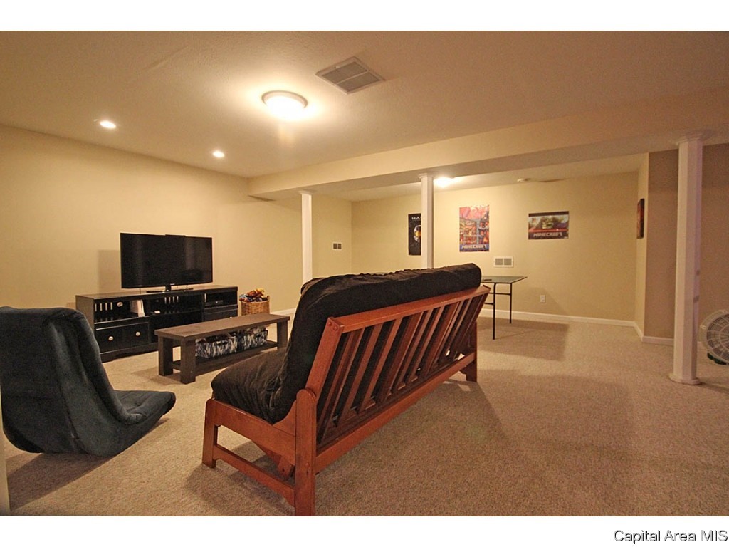 2104 Disar Drive Springfield, IL 62711 - Photo 21 of 28 Gallery Image 21