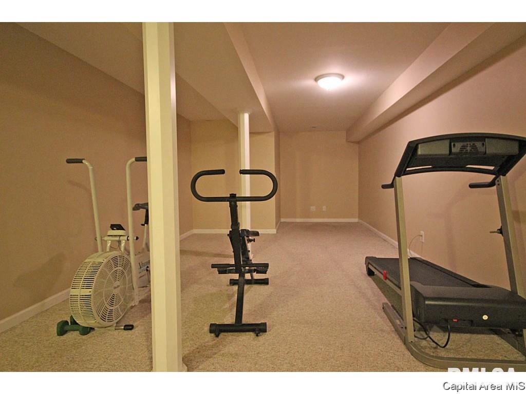 2104 Disar Drive Springfield, IL 62711 - Photo 22 of 28 Gallery Image 22