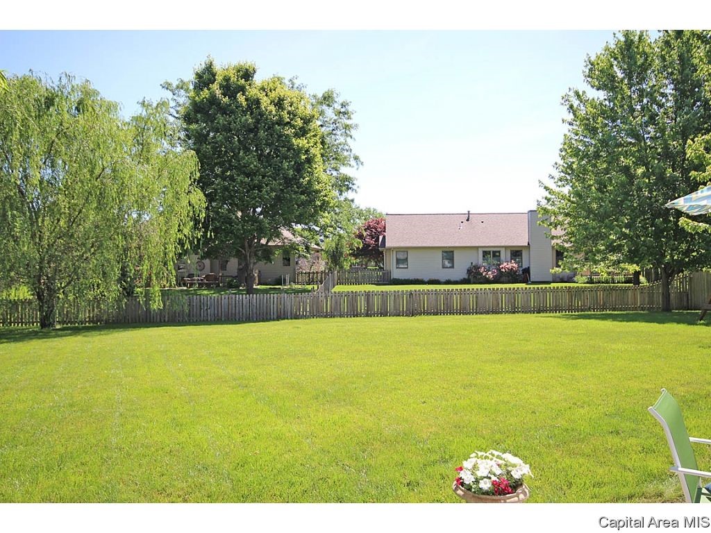 2104 Disar Drive Springfield, IL 62711 - Photo 26 of 28 Gallery Image 26