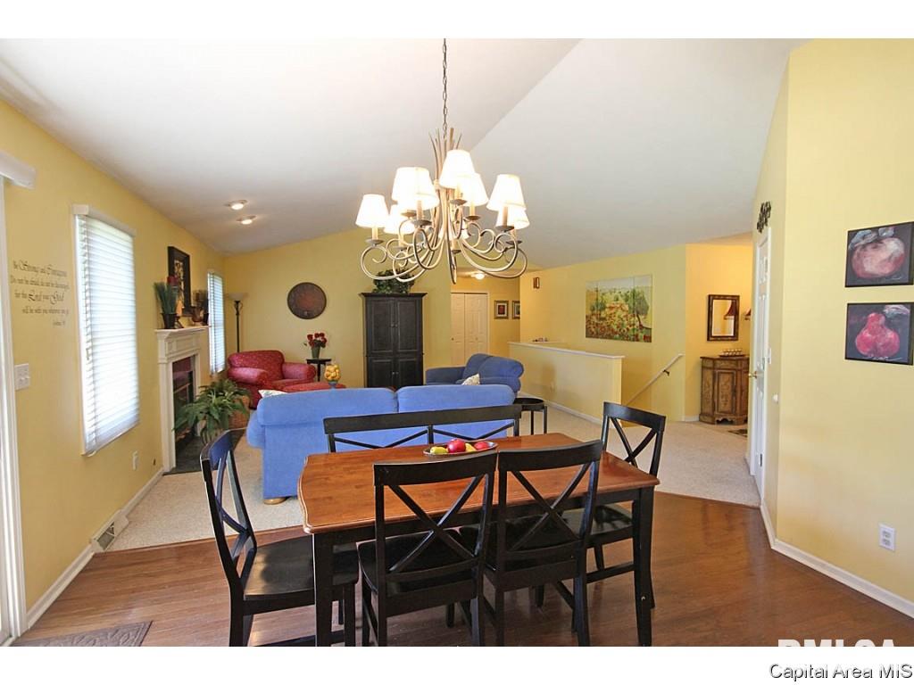 2104 Disar Drive Springfield, IL 62711 - Photo 6 of 28 Gallery Image 6