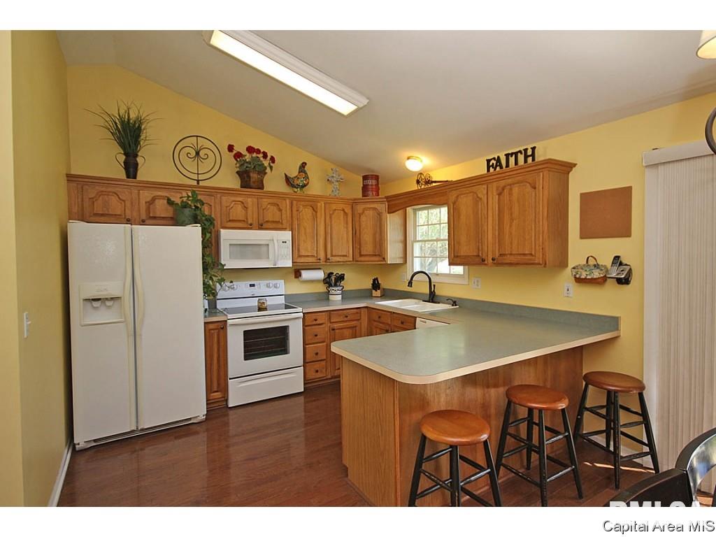 2104 Disar Drive Springfield, IL 62711 - Photo 7 of 28 Gallery Image 7